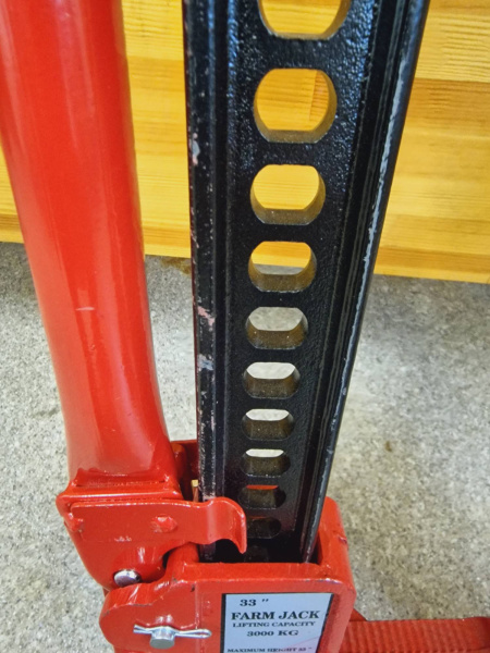 3 Домкрат реечный Farm Jack 84 см 3 т (уценённый)