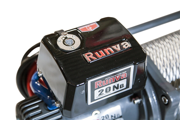 Лебёдка автомобильная электрическая 12V Runva EWB20000U влагозащищенная, стальной трос