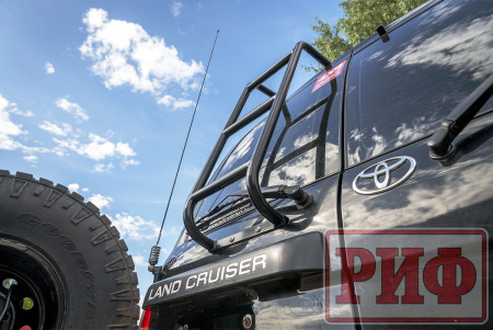 Лестница РИФ для Toyota Land Cruiser 105