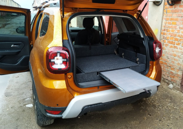Органайзер в багажник для Renault Duster со столиком