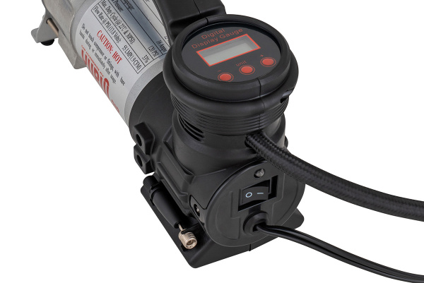 Компрессор автомобильный переносной 12V YURUI 50 л/мин 8,2 атм с цифровым манометром