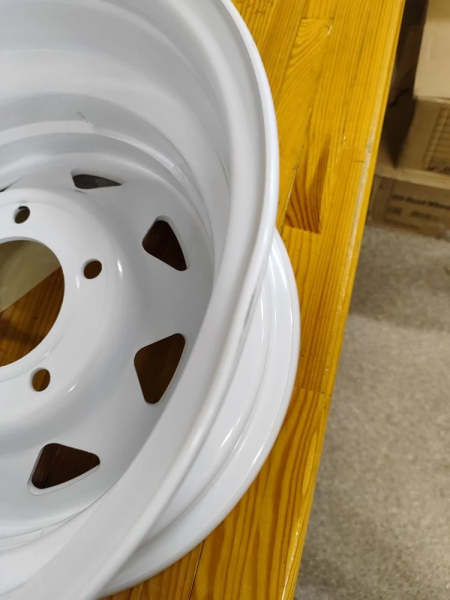 Диск усиленный для ВАЗ НИВА (до 2018 г.) стальной белый 5x139,7 7xR15 ET+25 (треуг.) (уценка)