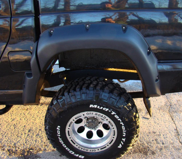 Расширители колёсных арок УАЗ Патриот пикап (без накладок на передний бампера)