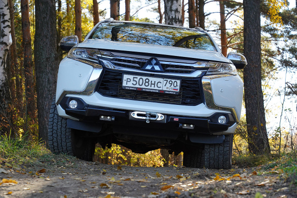 Бампер РИФ силовой передний Mitsubishi Pajero Sport 2015-2020 под площадку для лебёдки RIFPS3-33003